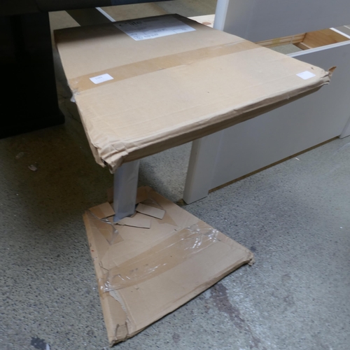 1584 - Heavy metal laptop tables with laser cut base