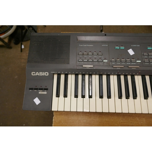 2187 - A Casio Casiotone CT-630 keyboard