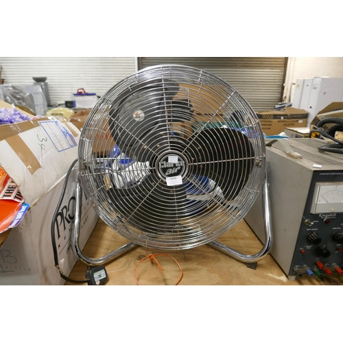 2446 - A Stainless steel Clark Air Box fan (CDF18HU-B)