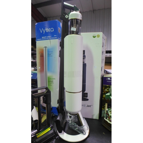 3070 - Samsung Bespoke Stick Vacuum cleaner With Battery, Original RRP £499.99 + VAT  (316-308) *This lot i... 