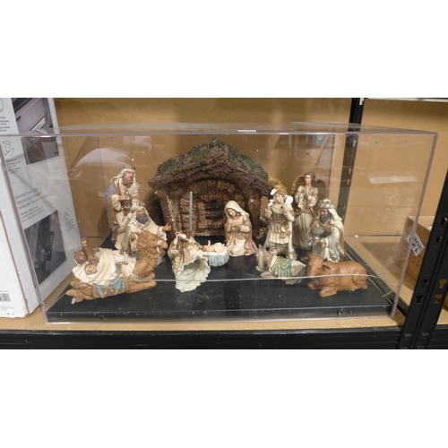 3137 - Display For Kirkland Signature Nativity - Damaged   (315-267) *This lot is subject to VAT