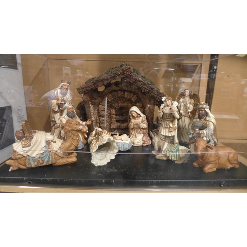 3137 - Display For Kirkland Signature Nativity - Damaged   (315-267) *This lot is subject to VAT