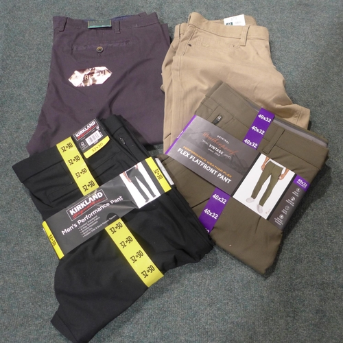 3138 - Large quantity of men's trousers, mixed size/style/colours * this lot is subject to VAT