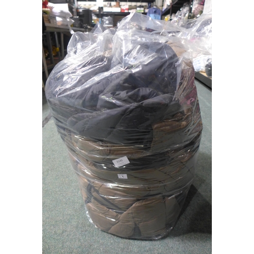 3140 - Quantity of men's 32° Heat dark olive bodywarmers, mainly size XXL * this lot is subject to VAT