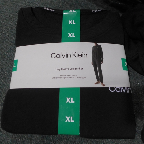 3145 - Quantity of women's Calvin Klein two-piece loungewear sets, mainly size XL * this lot is subject to ... 