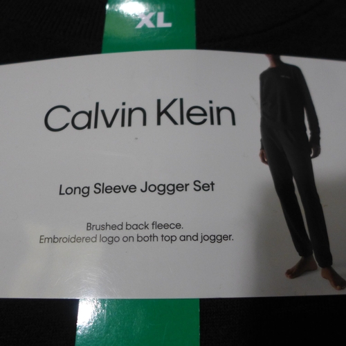 3145 - Quantity of women's Calvin Klein two-piece loungewear sets, mainly size XL * this lot is subject to ... 