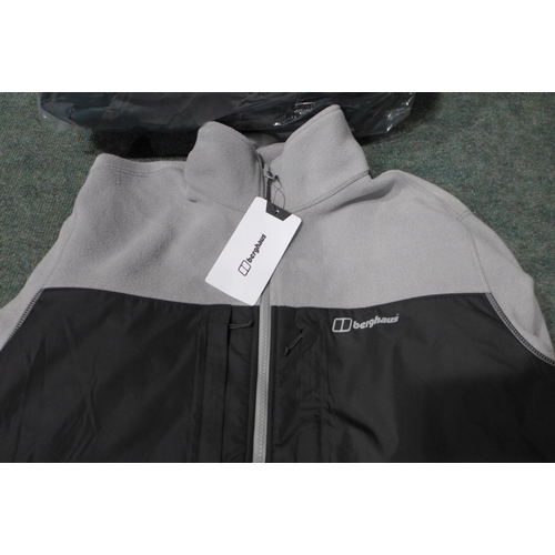 3189 - Assorted men's jackets including Berghaus - various sizs/styles/colours * This lot is subject to VAT