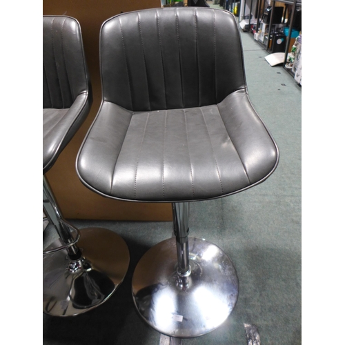 3205 - Grey Gas-Lift Bar Stool (missing foot rest)  (316-8) *This lot is subject to VAT