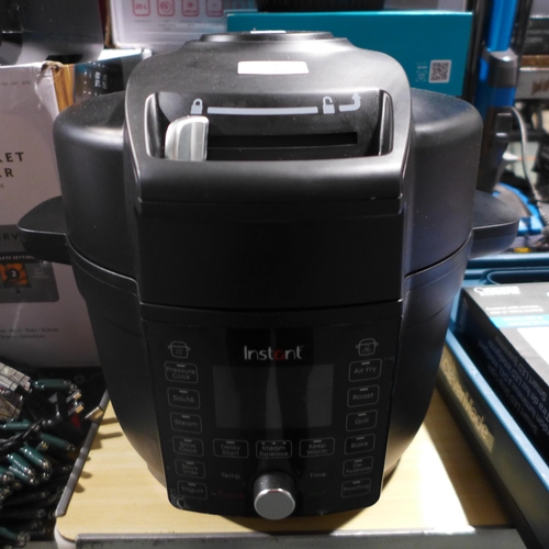 3216 - Instant Pot One Lid    6.2L  , Original RRP £159.99 + VAT  (316-249) *This lot is subject to VAT