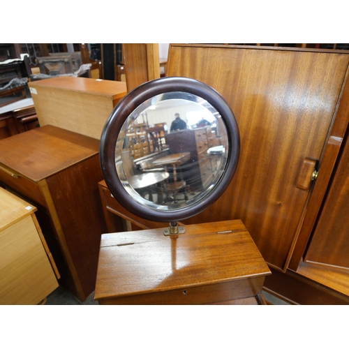 106 - A late Victorian mahogany gentleman's shaving stand, manufactured by Thos. Wallis, Holborn Circus, L... 