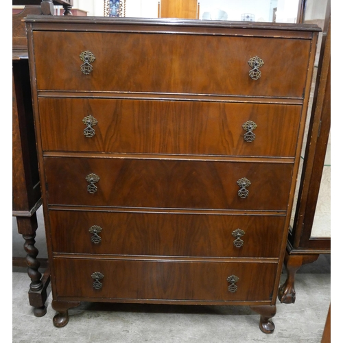 91 - A walnut chest of drawers