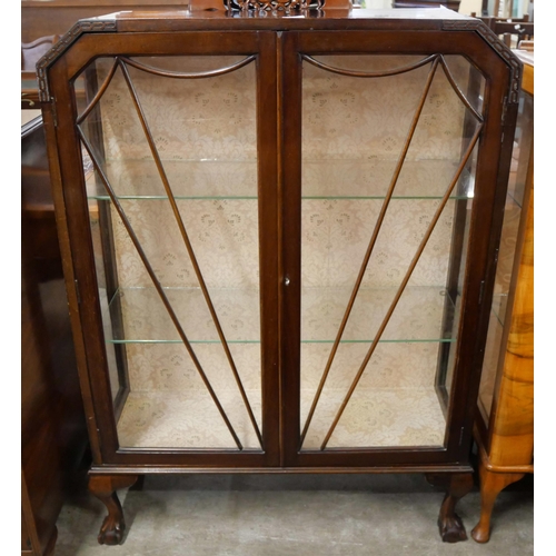 92 - A mahogany two door display cabinet