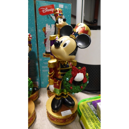 3249 - Disney Nut Crackers Mickey/Goofy (Damaged) (316-45) *This lot is subject to VAT