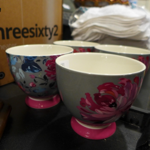 3291 - 4 x KitchenCraft Bone China Footed Mugs  (315-454) *This lot is subject to VAT