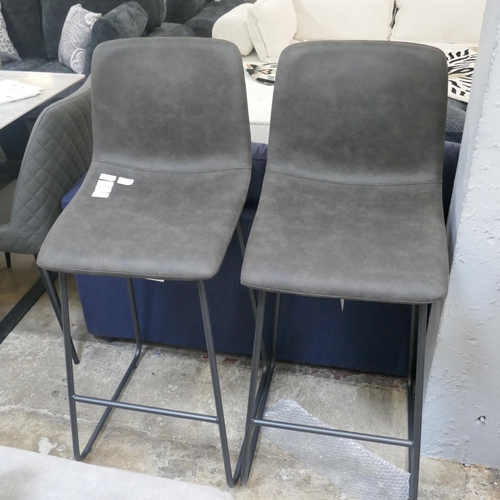 1429 - A pair of dark grey Hanna barstools