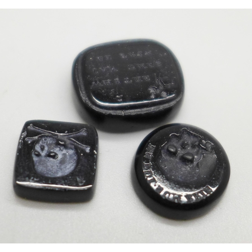 1023 - Three modern reproduction intaglio seals