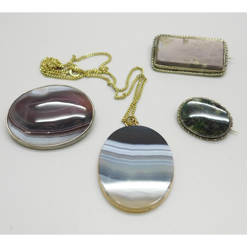 1065 - A gilt metal mounted agate pendant, a silver and agate brooch by Malcolm Gray, a moss agate brooch, ... 