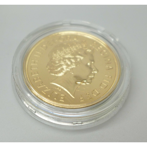 1071 - The Royal Mint The 2010 UK Sovereign £5 Brilliant Uncirculated Gold Coin, 39.94g, 0.9167 Au, (22ct g... 