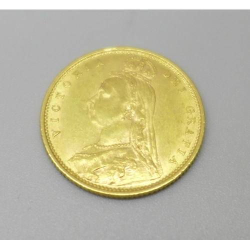 1076 - A Victorian 1892 shield back half sovereign