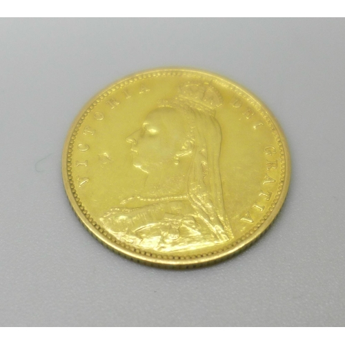 1077 - A Victorian 1890 shield back half sovereign