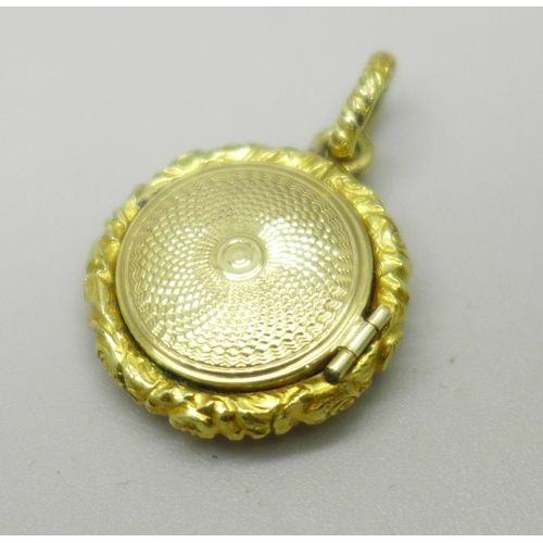 1112 - A George III vinaigrette pendant/charm, 2cm, (tests as gold)
