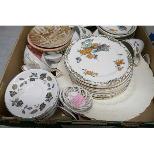 1132 - Two boxes of mixed decorative china, cloisonne vase, a/f, oriental china, etc. **PLEASE NOTE THIS LO... 