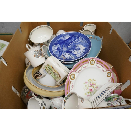 1132 - Two boxes of mixed decorative china, cloisonne vase, a/f, oriental china, etc. **PLEASE NOTE THIS LO... 