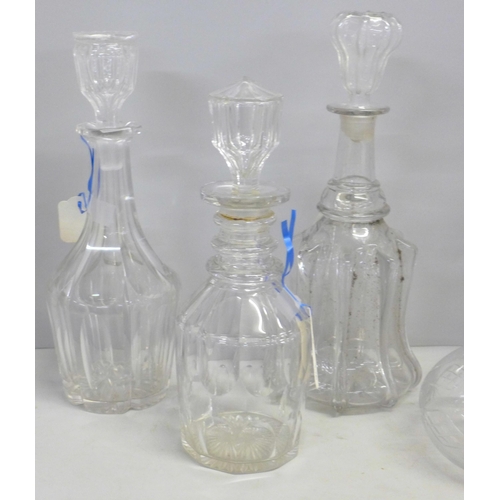 711 - Five 19th Century glass decanters and one other circa. 1900 **PLEASE NOTE THIS LOT IS NOT ELIGIBLE F... 