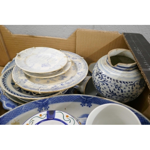 734 - A box of Chinese blue and white and Delft porcelain, some a/f **PLEASE NOTE THIS LOT IS NOT ELIGIBLE... 