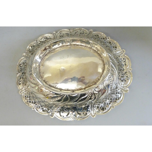 751 - A George III pierced silver basket, London 1770, John Lambe, 781g, 26.5cm x 33cm