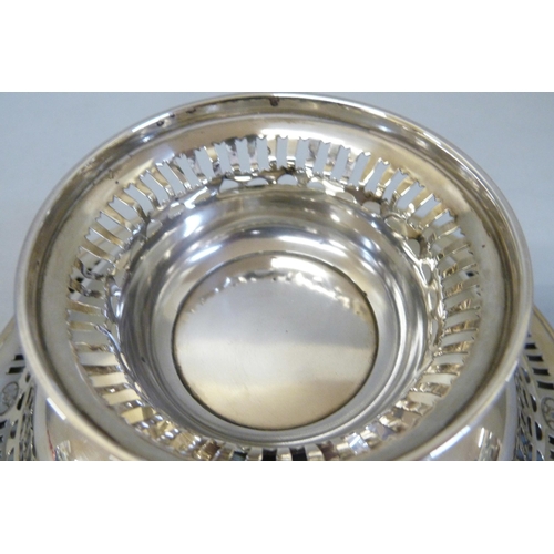 754 - A George V pierced silver pedestal bowl, Birmingham 1910, 283g, diameter 21.5cm