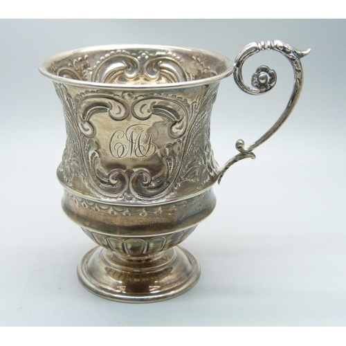 761 - A Victorian silver christening mug, Sheffield 1900, 91g