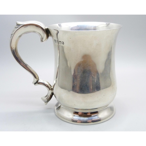 763 - A silver half-pint tankard, Birmingham 1966, 267g