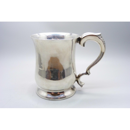 763 - A silver half-pint tankard, Birmingham 1966, 267g