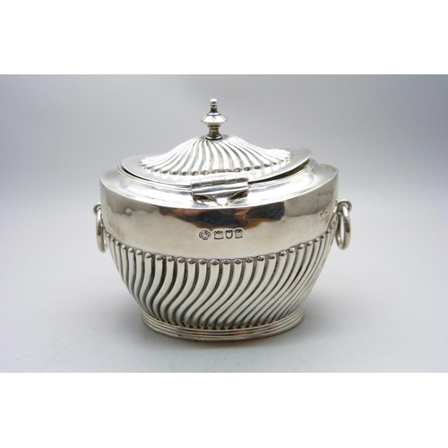 768 - An Edward VII silver tea caddy, London 1903, 150g