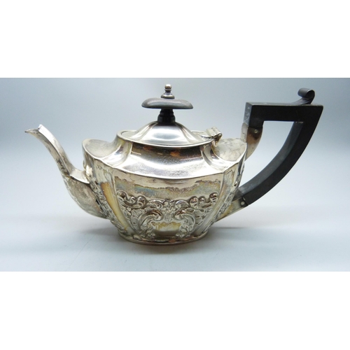 770 - A silver bachelor's tea pot, 213g