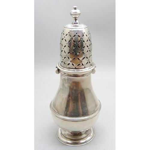 771 - A Queen Anne silver shaker, London 1711, 121g, 13.5cm