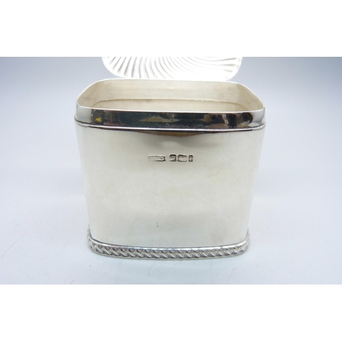 778 - A silver tea caddy, Sheffield 1911, 138g, 7cm wide