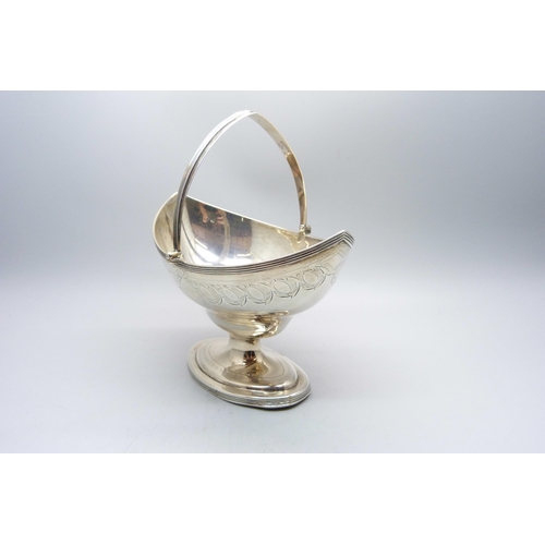 781 - A George III silver pedestal dish with handle, London 1799, Peter & Ann Bateman, 13.5cm wide