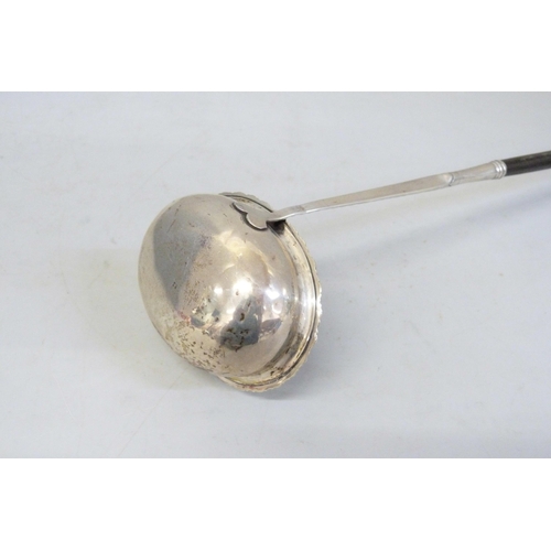 794 - A Georgian silver toddy ladle, worn London hallmark