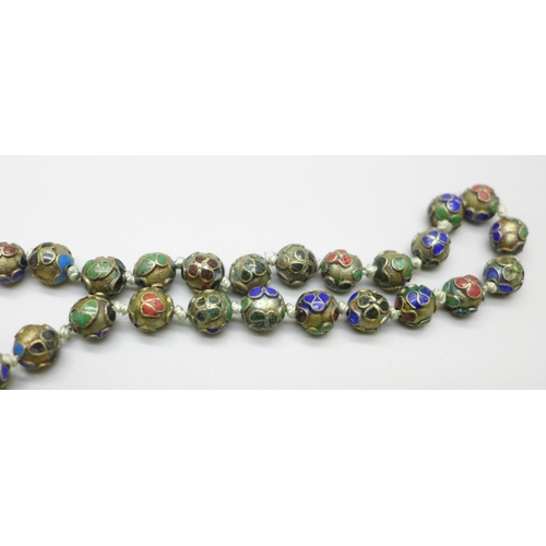 992 - A Chinese cloisonne bead necklace