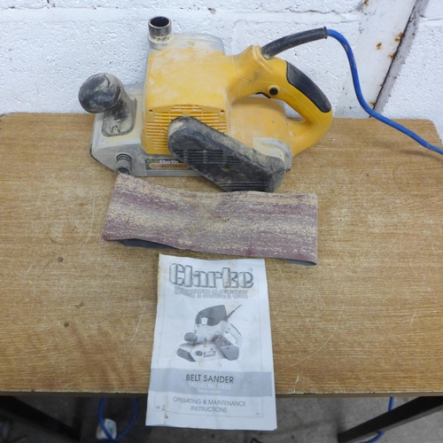 2017 - A Clarke Contractor CBS2 240v belt sander, in case