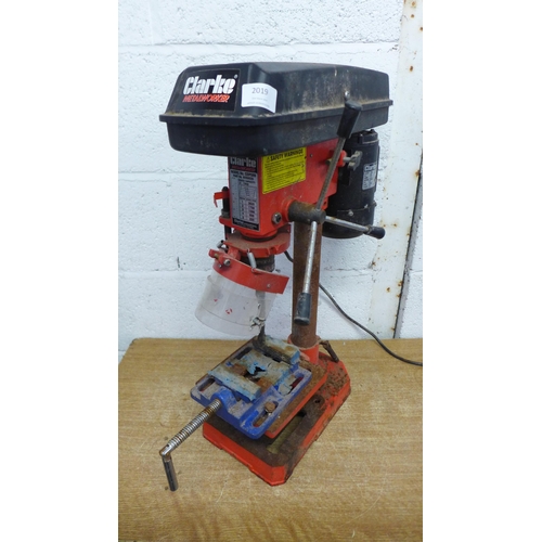 2019 - A Clarke Motor CDP5RB 230v 350w pillar drill and engineer's vice