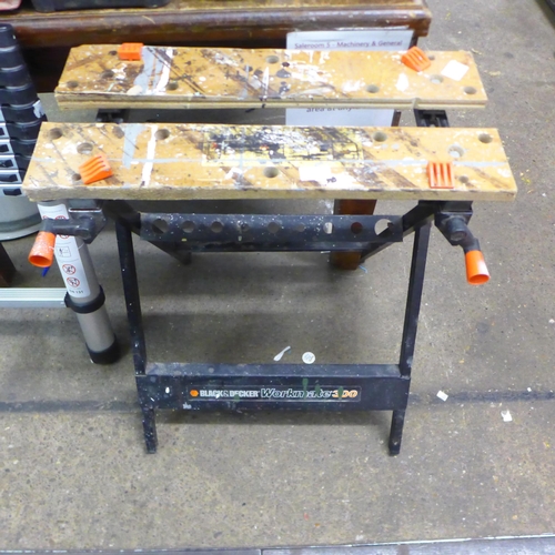 2028 - A Black & Decker Workmate 300 folding work bench