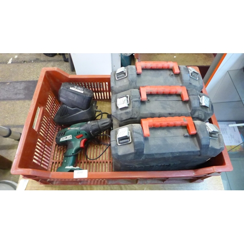 2030 - 3 Parkside (PMSA12A1) cordless electric cutters in cases and a Parkside (PAB518A1) cordless drill wi... 