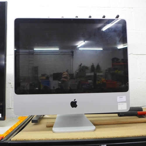 2064 - An Apple iMac all in one desktop computer - AF