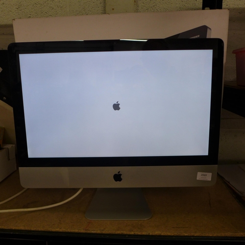 2069 - An Apple imac all in one desktop computer - AF