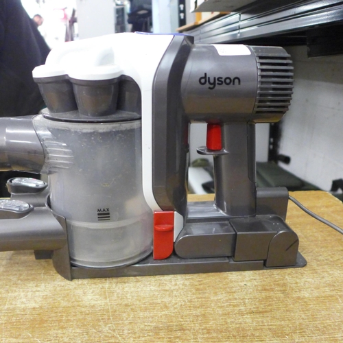 2071 - A Dyson DC44 cordless handheld vacuum cleaner - W