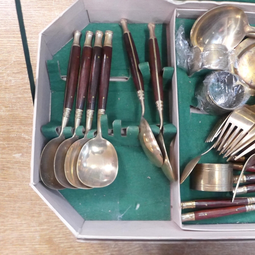 2084 - A Thai bronze cutlery set