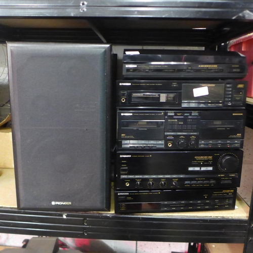 2122 - Pioneer stereo equipment including an A-X540 stereo amplifier, a CT-X540WR stereo double cassette de... 